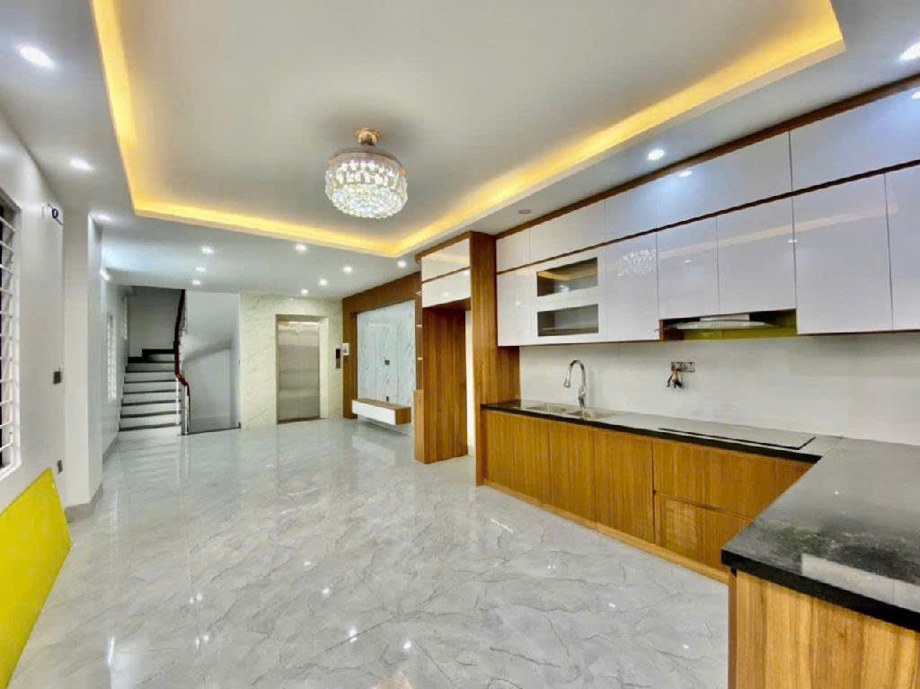 Bán nhà Bồ Đề Long Biên lô góc, thang máy, ô tô vào nhà, 57m² 6 tầng, full nội thất - ảnh 1