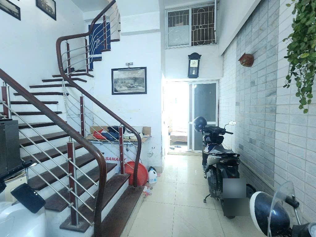 Nhà gần phố Nguyễn Văn Cừ, sổ 58m², MT 4,3m, 3 tầng + lửng, 3 phòng ngủ – 5 phút sang phố cổ - ảnh 5