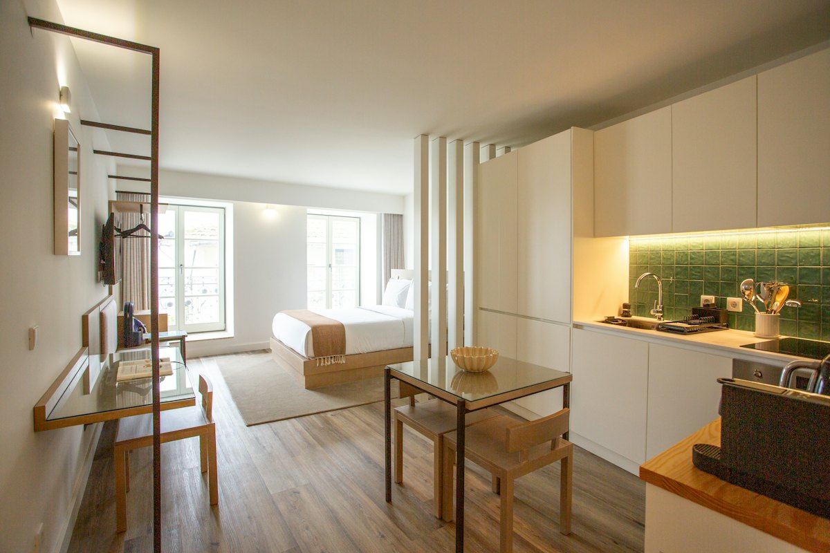 Bán CHDV mới 6 tầng thang máy 57,4m² Tây Mỗ, 12 phòng cho thuê